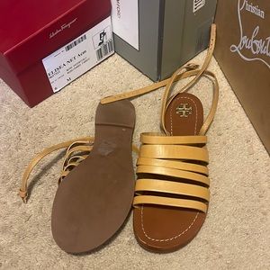 Like new Tory Burch size 8